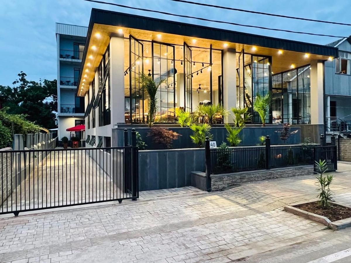 Level Up Hotel & Restaurant Кобулети Екстериор снимка