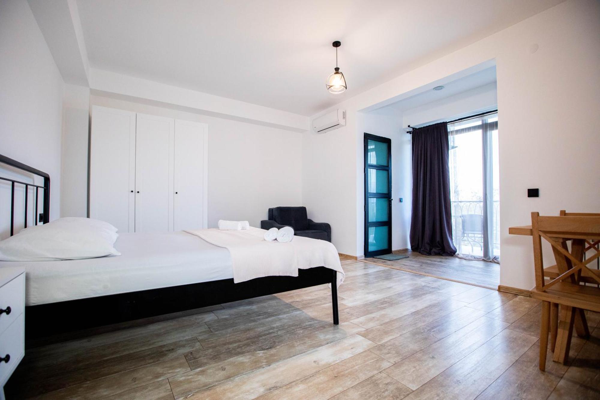 Level Up Hotel & Restaurant Кобулети Екстериор снимка