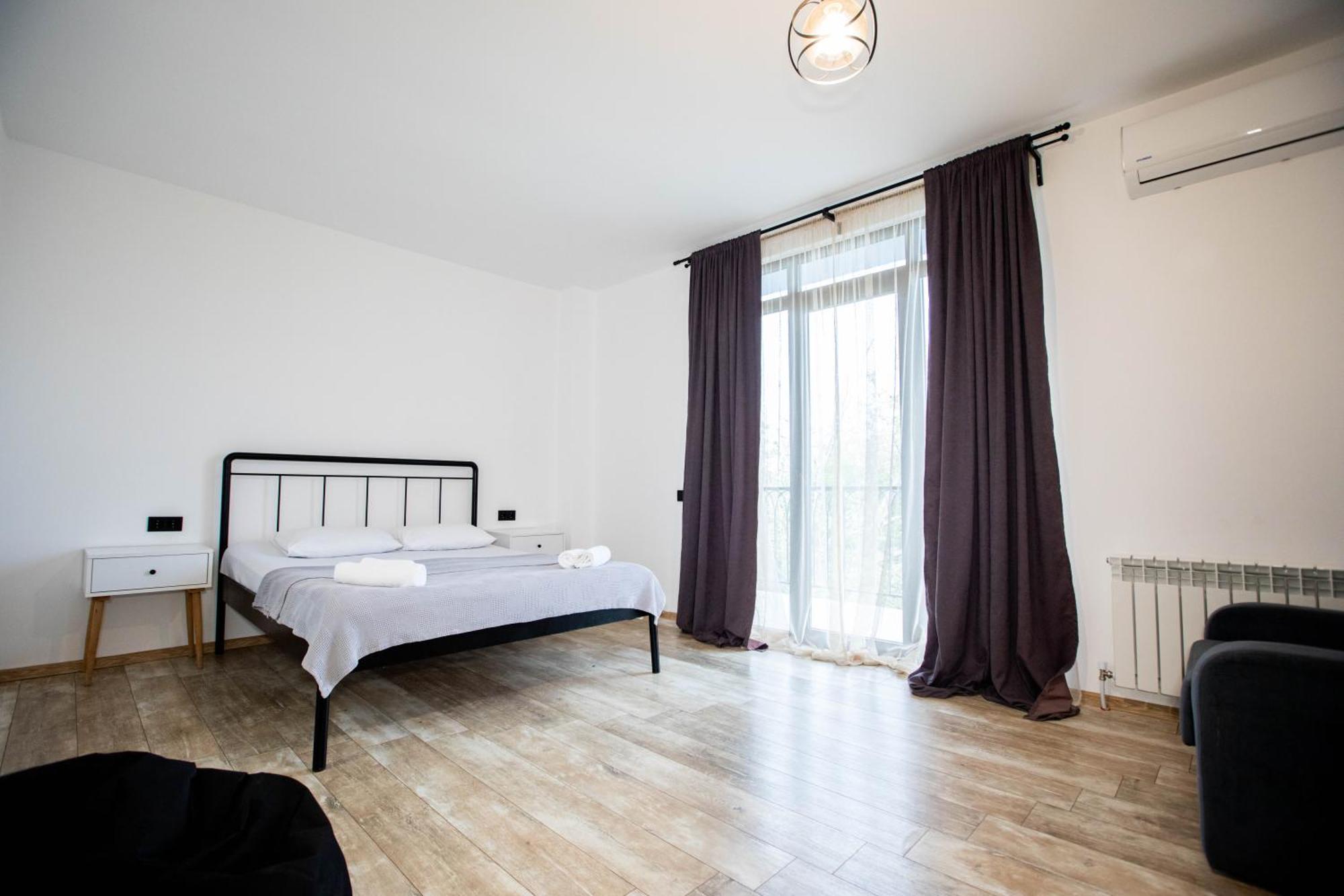 Level Up Hotel & Restaurant Кобулети Екстериор снимка