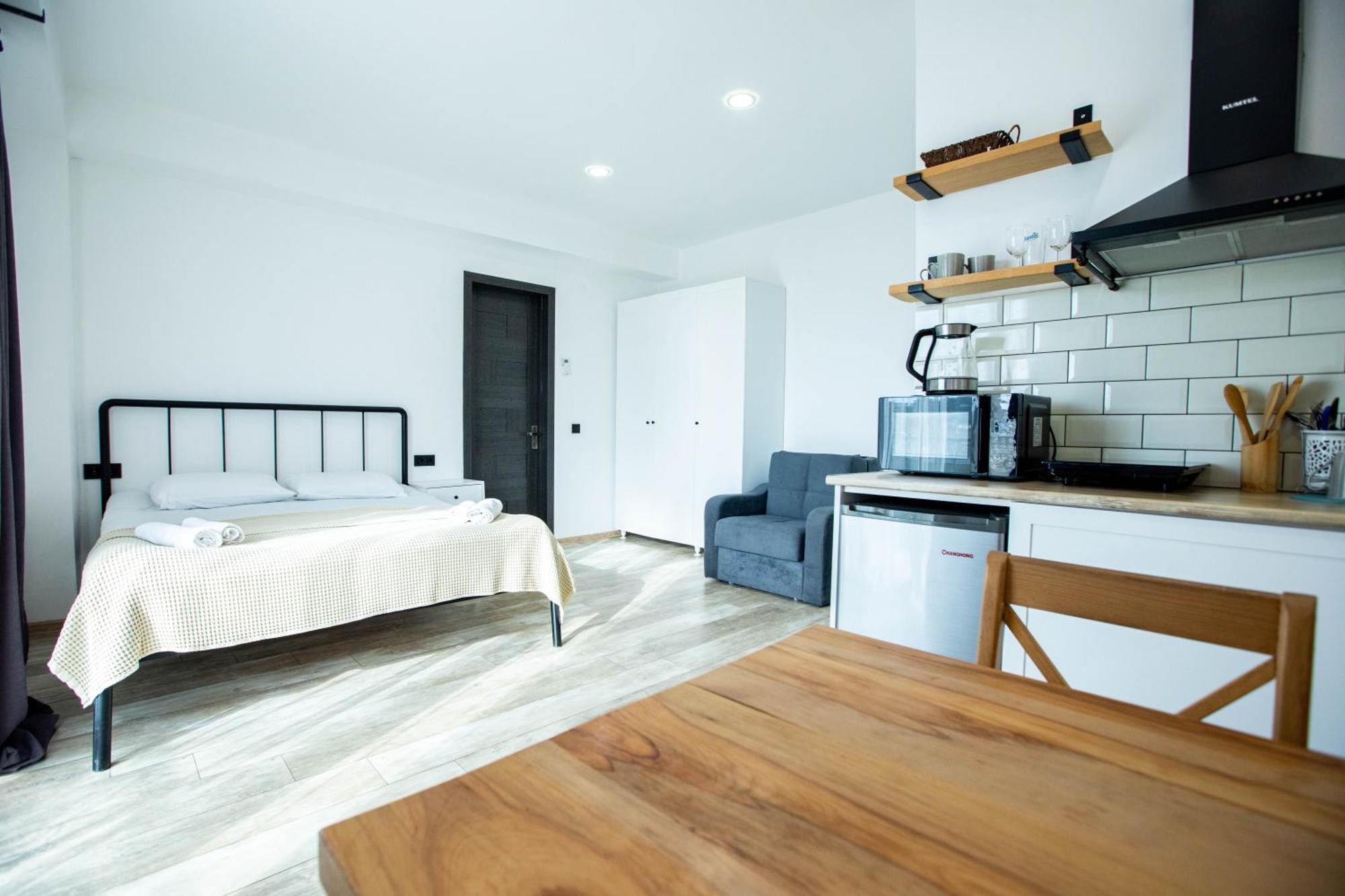 Level Up Hotel & Restaurant Кобулети Екстериор снимка