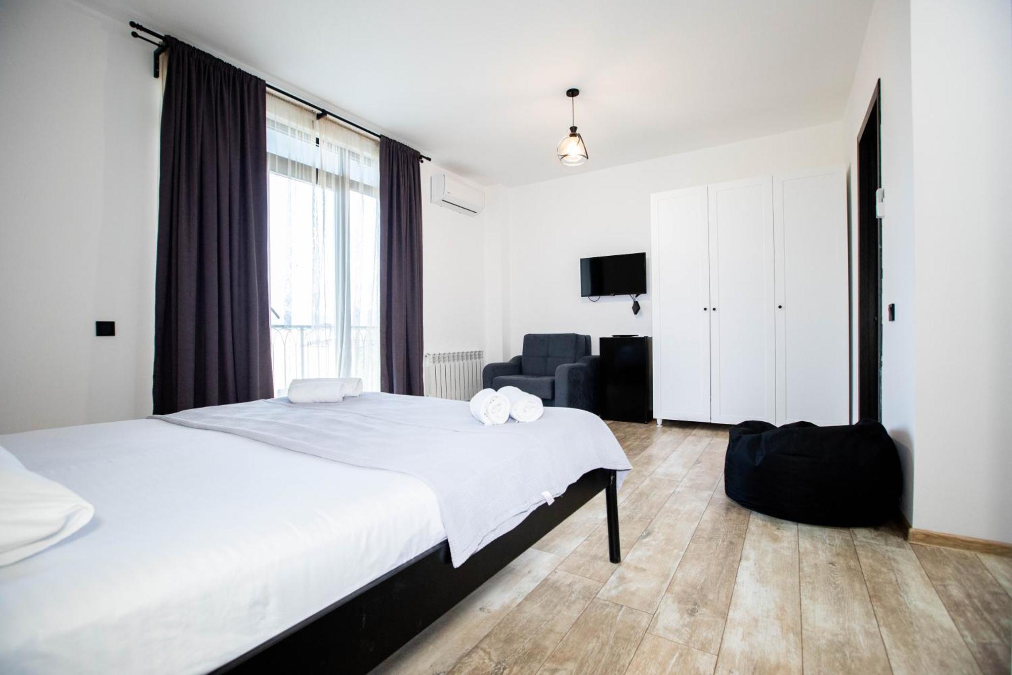 Level Up Hotel & Restaurant Кобулети Екстериор снимка